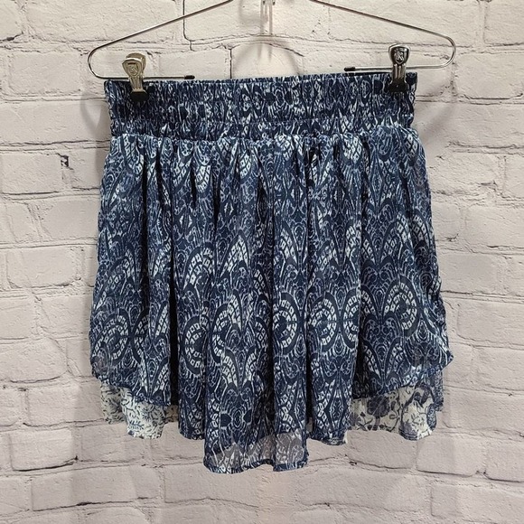 BLUE wavy mini pleated elastic waist skirt - Picture 3 of 8